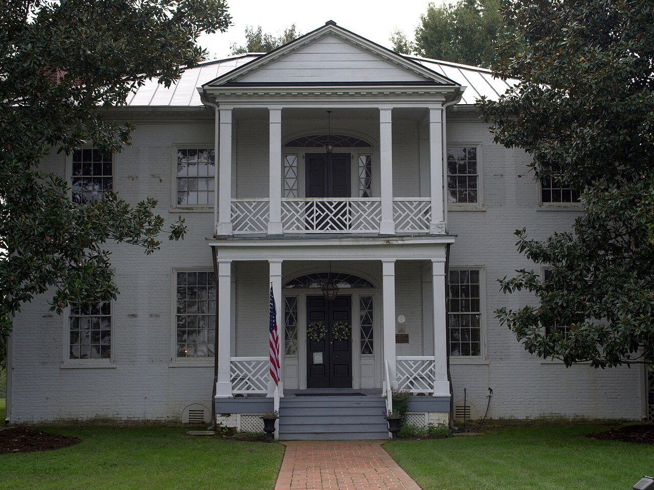 Two-level porch at Magnolia Grange