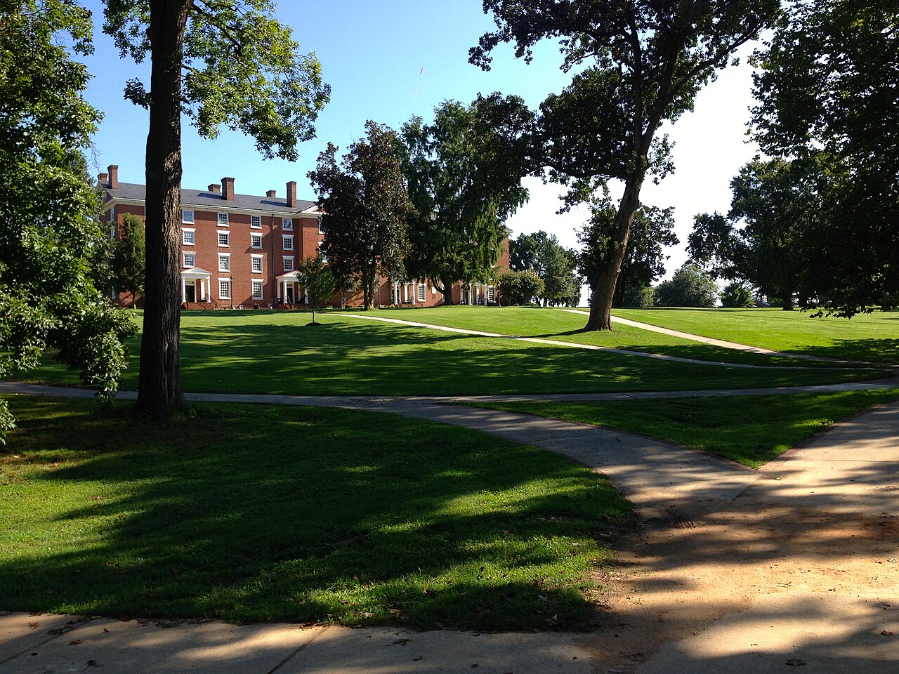 Cushing Hall beyond the lawn at Hampden-Sydney College