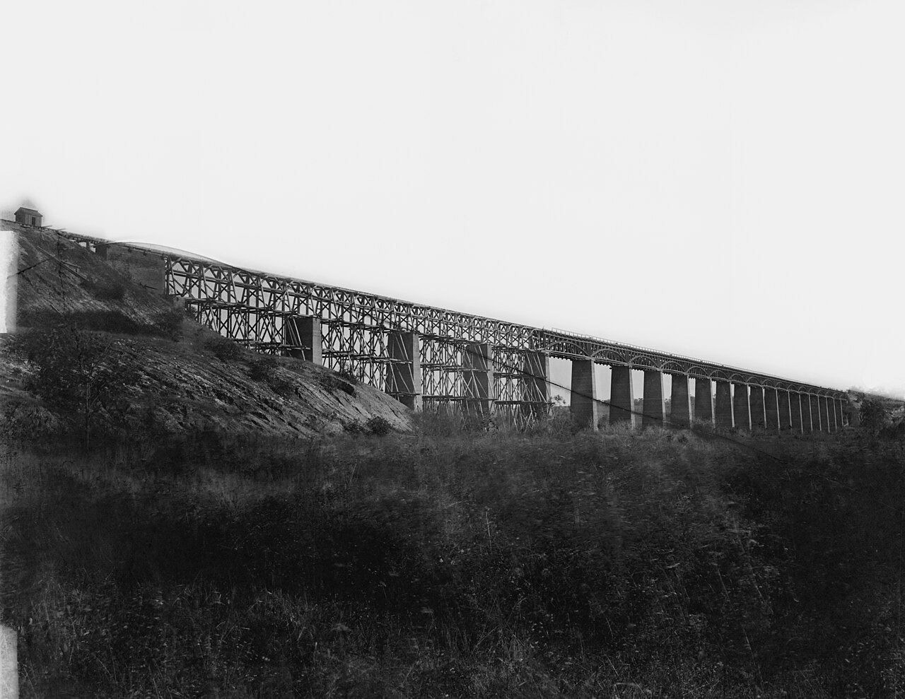 Archival April 1865 photograph of High Bridge across the Appomattox River