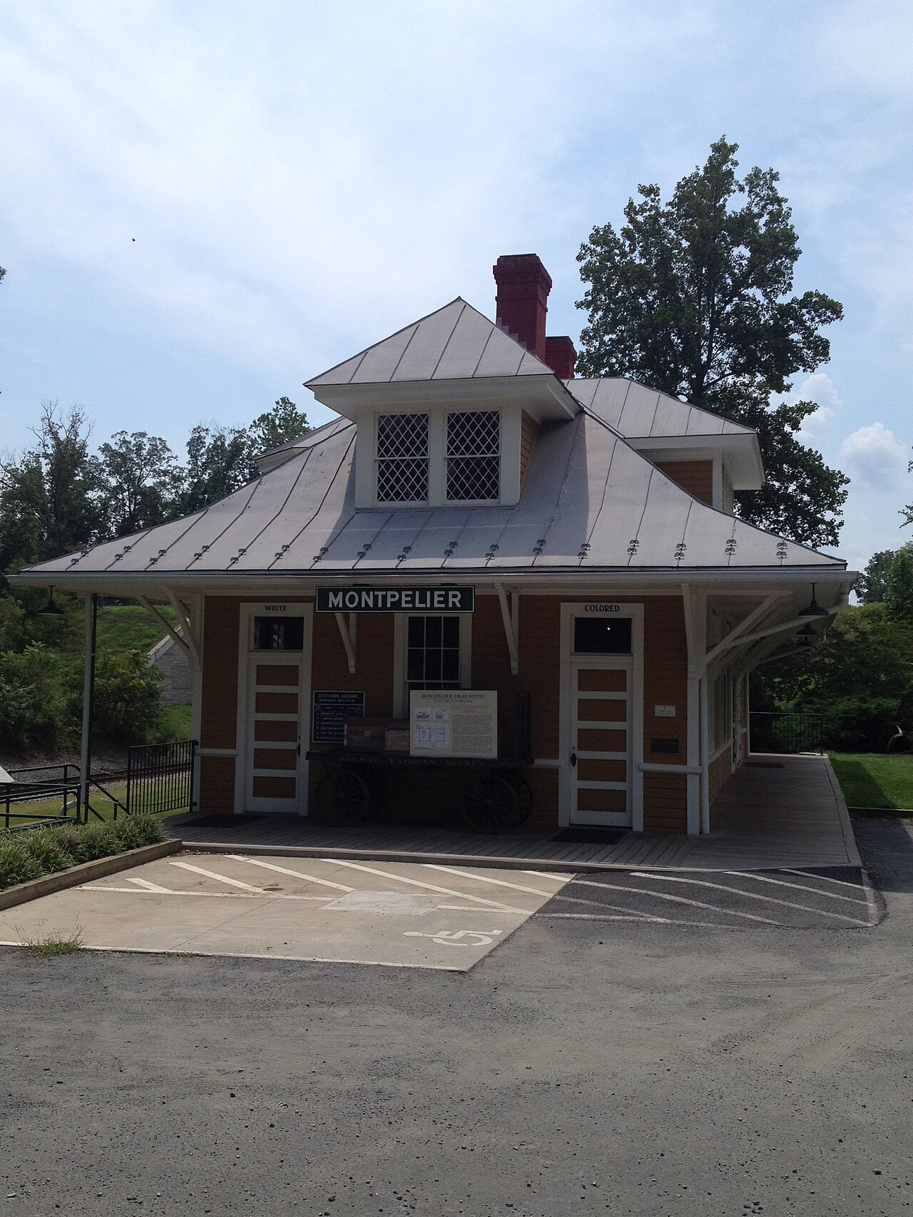 Montpelier Station depot and post office